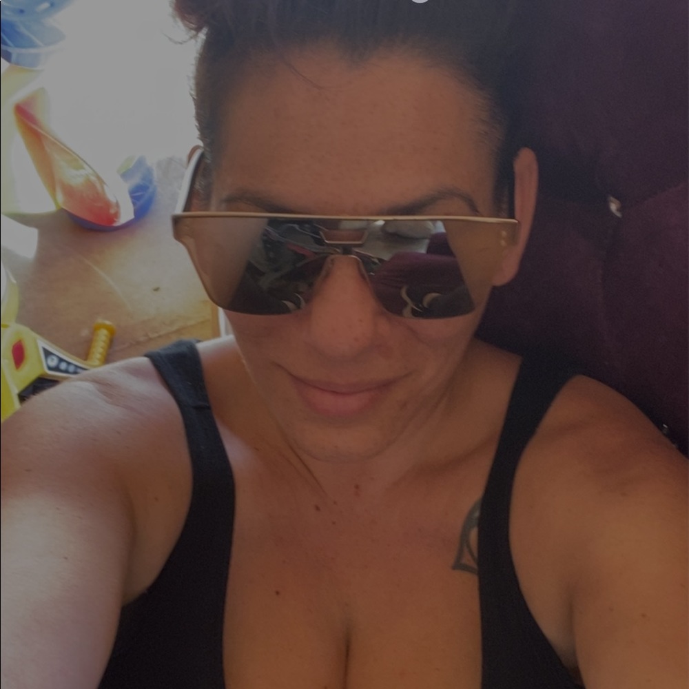 Meet your Posher, Lizzi